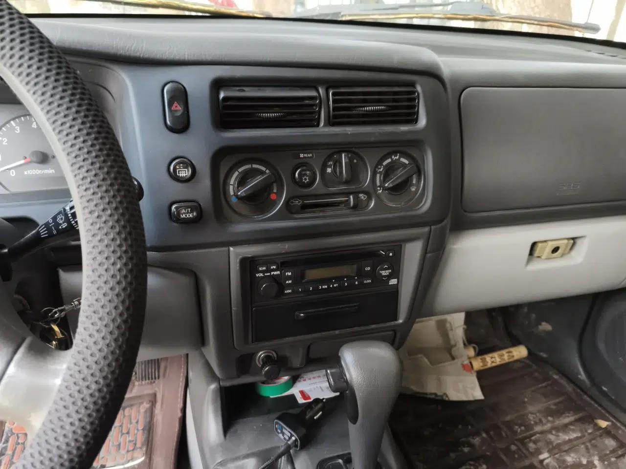 Used Mitsubishi Pajero Sport 2004 3.0L Automatic 4x4 Ultra-Luxury Edition — миниатюра 13