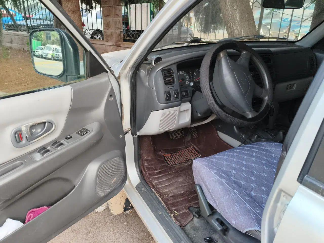 Used Mitsubishi Pajero Sport 2004 3.0L Automatic 4x4 Ultra-Luxury Edition — миниатюра 16