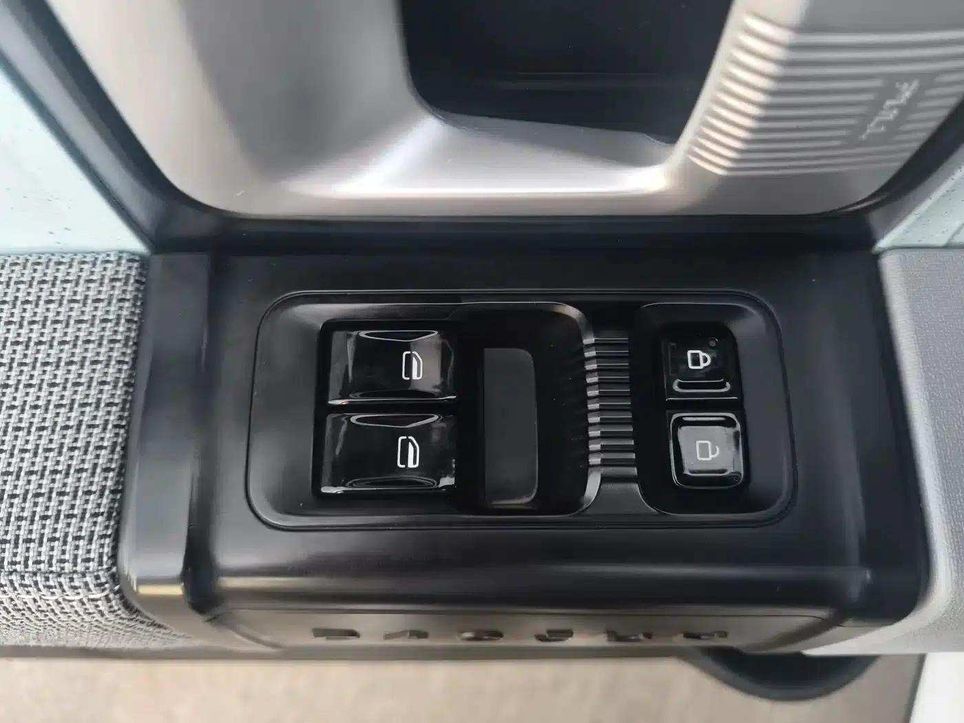 Baojun E300 2020 Plus Interstellar Intelligent Driving Edition — миниатюра 16