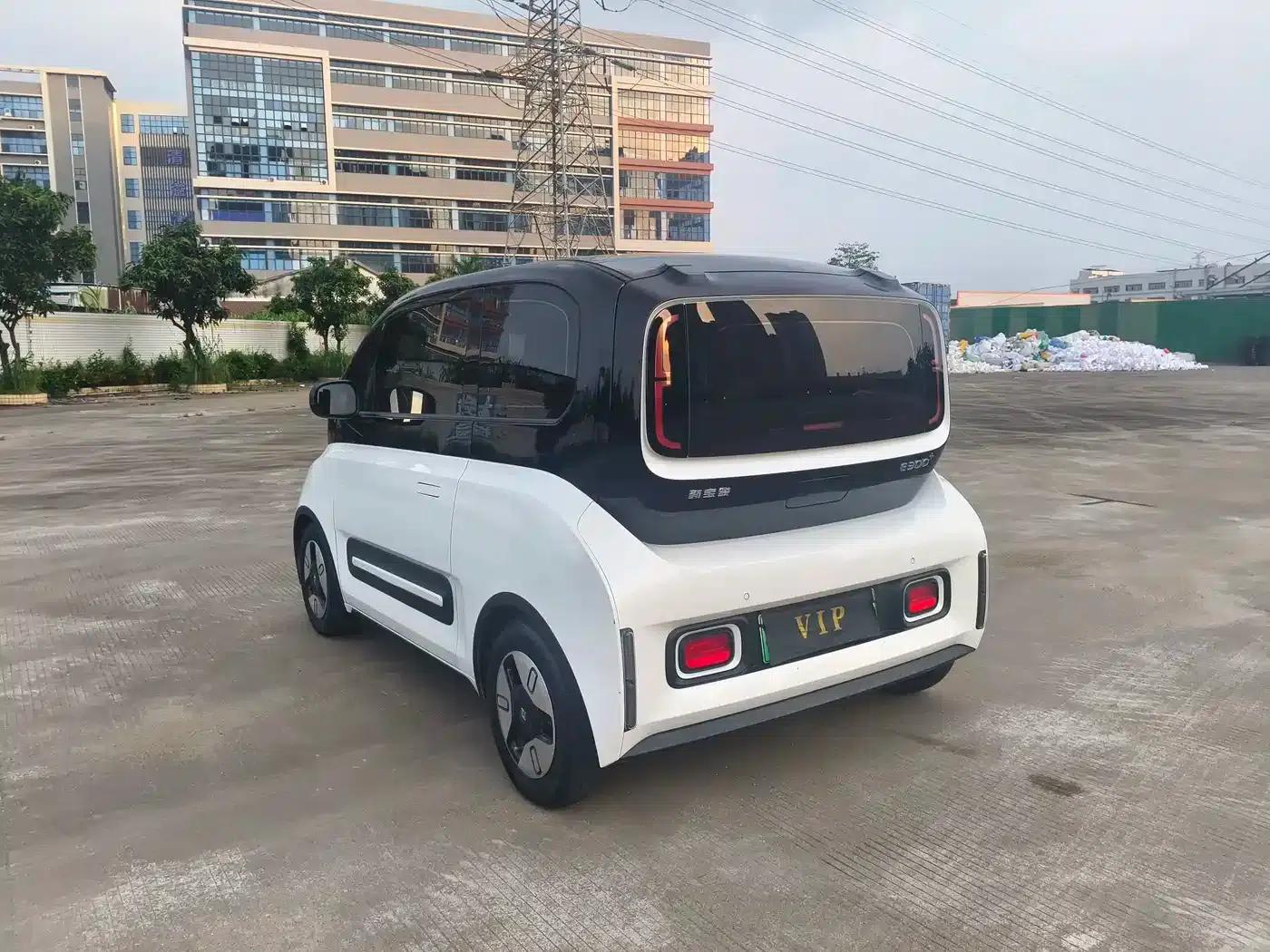 Baojun E300 2020 Plus Interstellar Intelligent Driving Edition — миниатюра 4