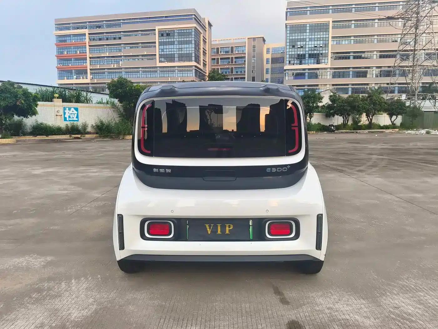 Baojun E300 2020 Plus Interstellar Intelligent Driving Edition — миниатюра 5