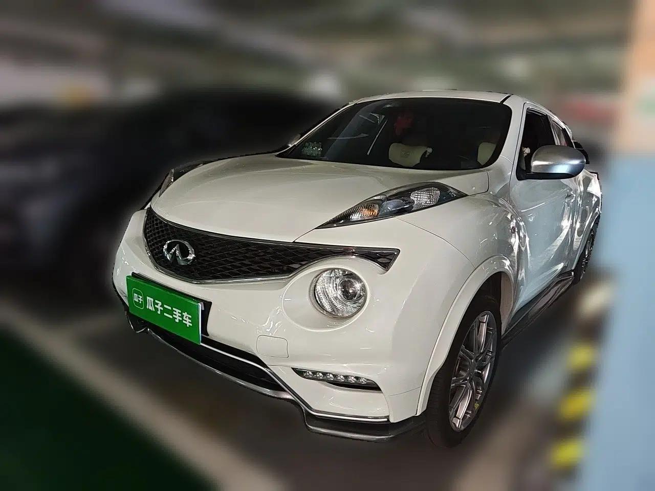 Infiniti ESQ 2014 1.6L Luxury Edition — миниатюра 1