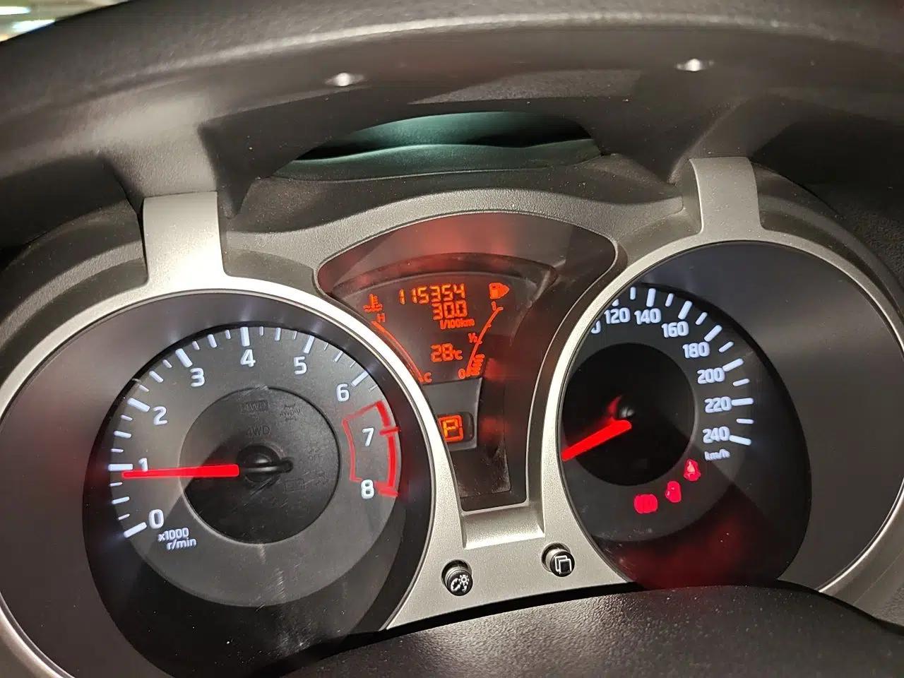 Infiniti ESQ 2014 1.6L Luxury Edition — миниатюра 12