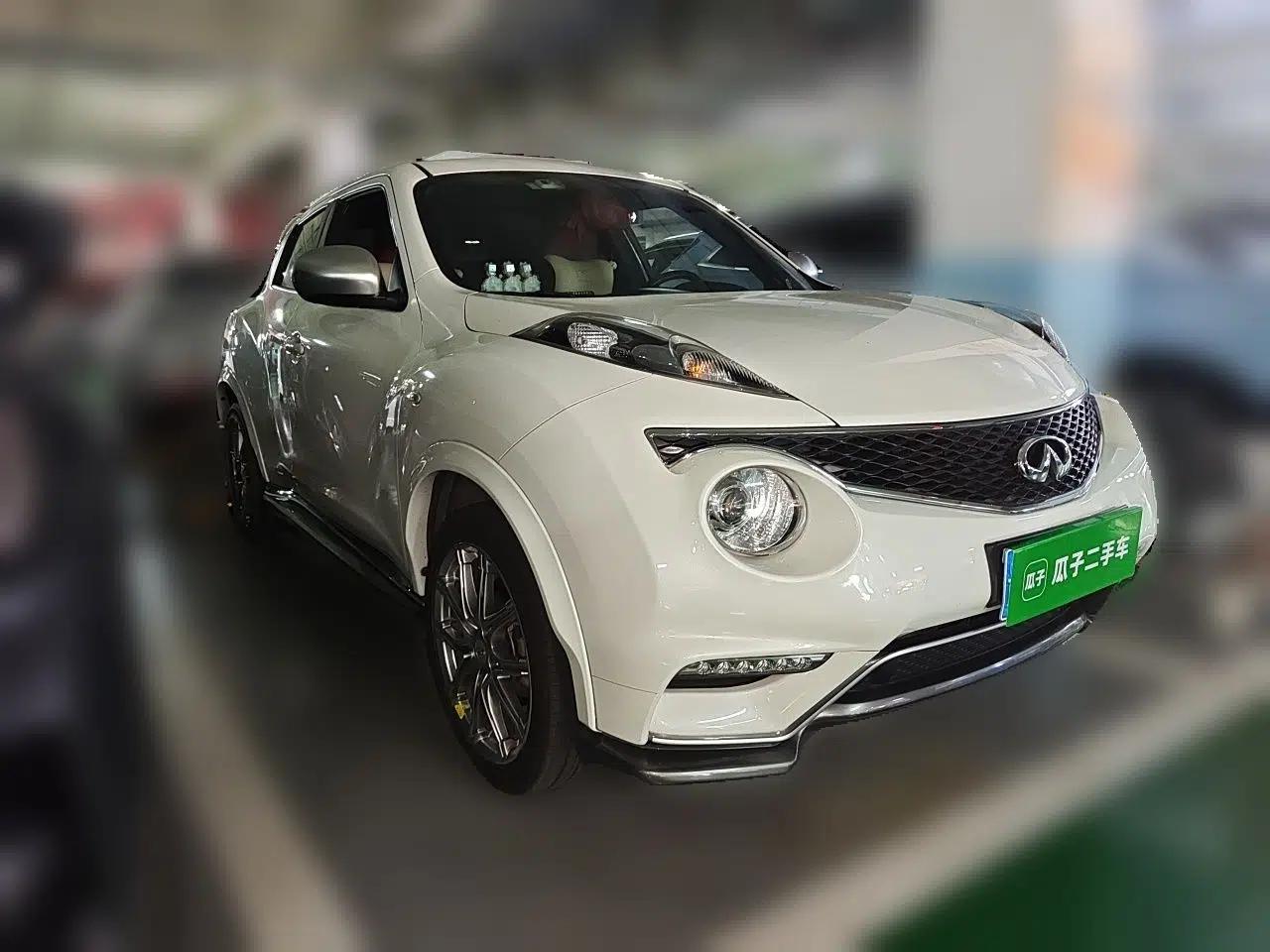 Infiniti ESQ 2014 1.6L Luxury Edition — миниатюра 3