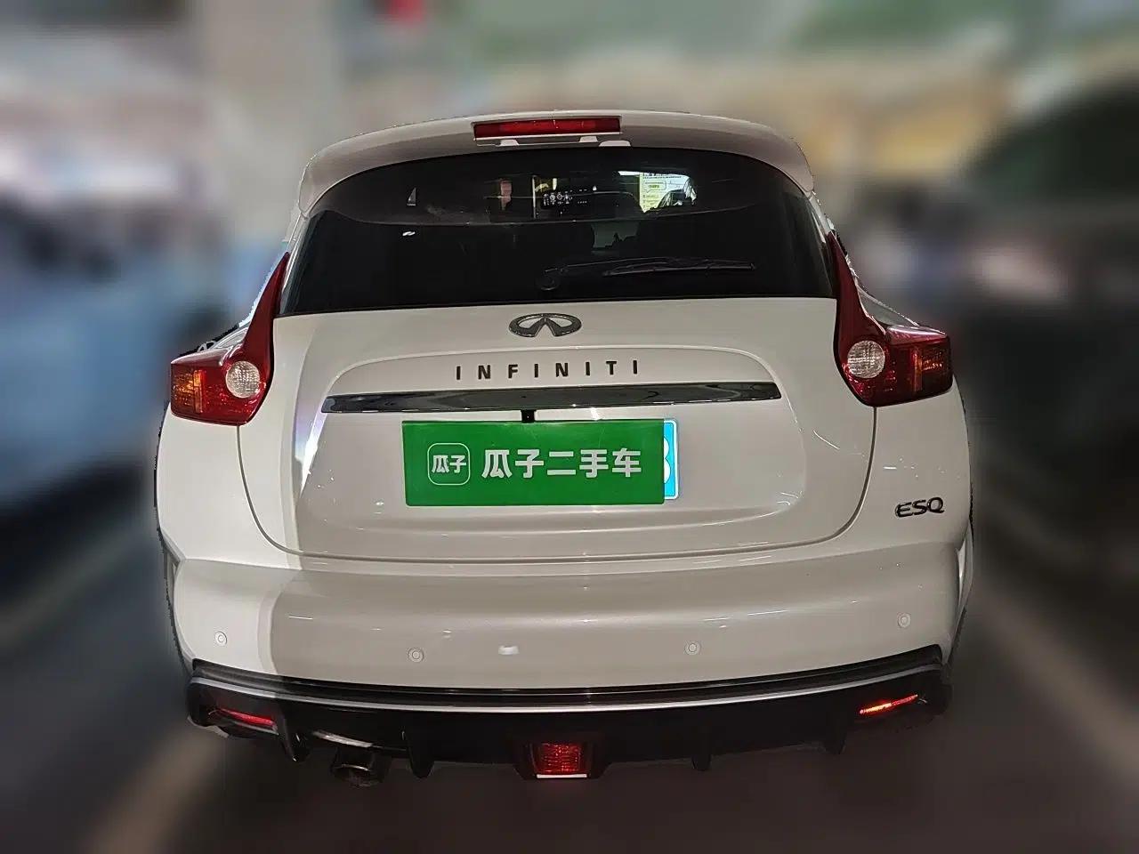Infiniti ESQ 2014 1.6L Luxury Edition — миниатюра 5