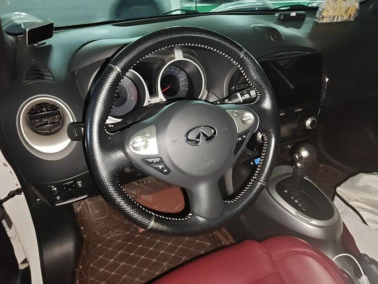 Infiniti ESQ 2014 1.6L Luxury Edition — миниатюра 10