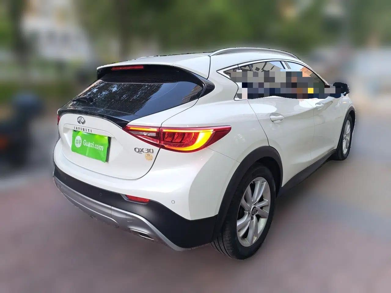 Infiniti QX30 2017 1.6T Two-Wheel Drive Fashion Edition — миниатюра 6