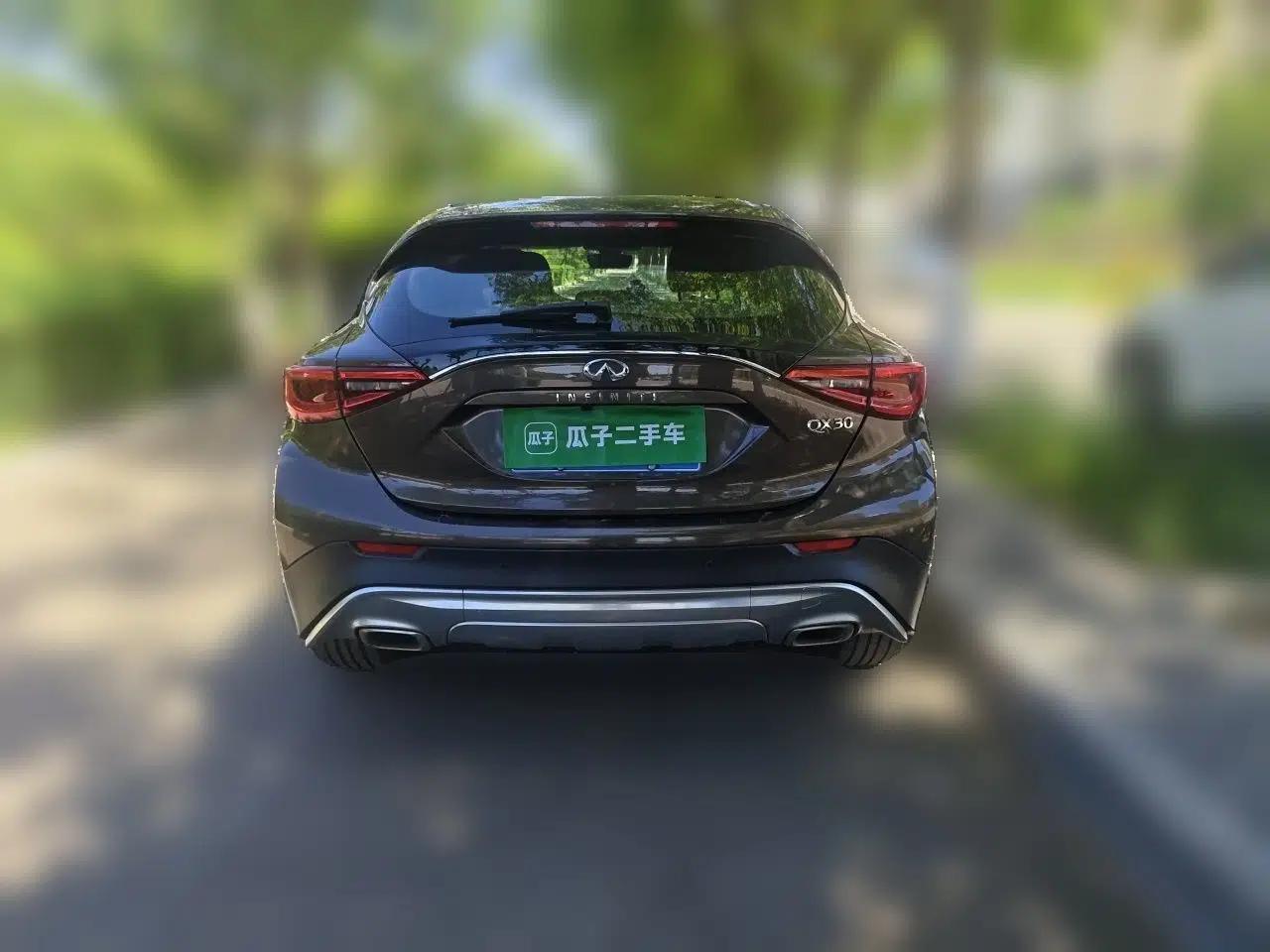 Infiniti QX30 2017 1.6T Two-Wheel-Drive Sport Edition — миниатюра 5