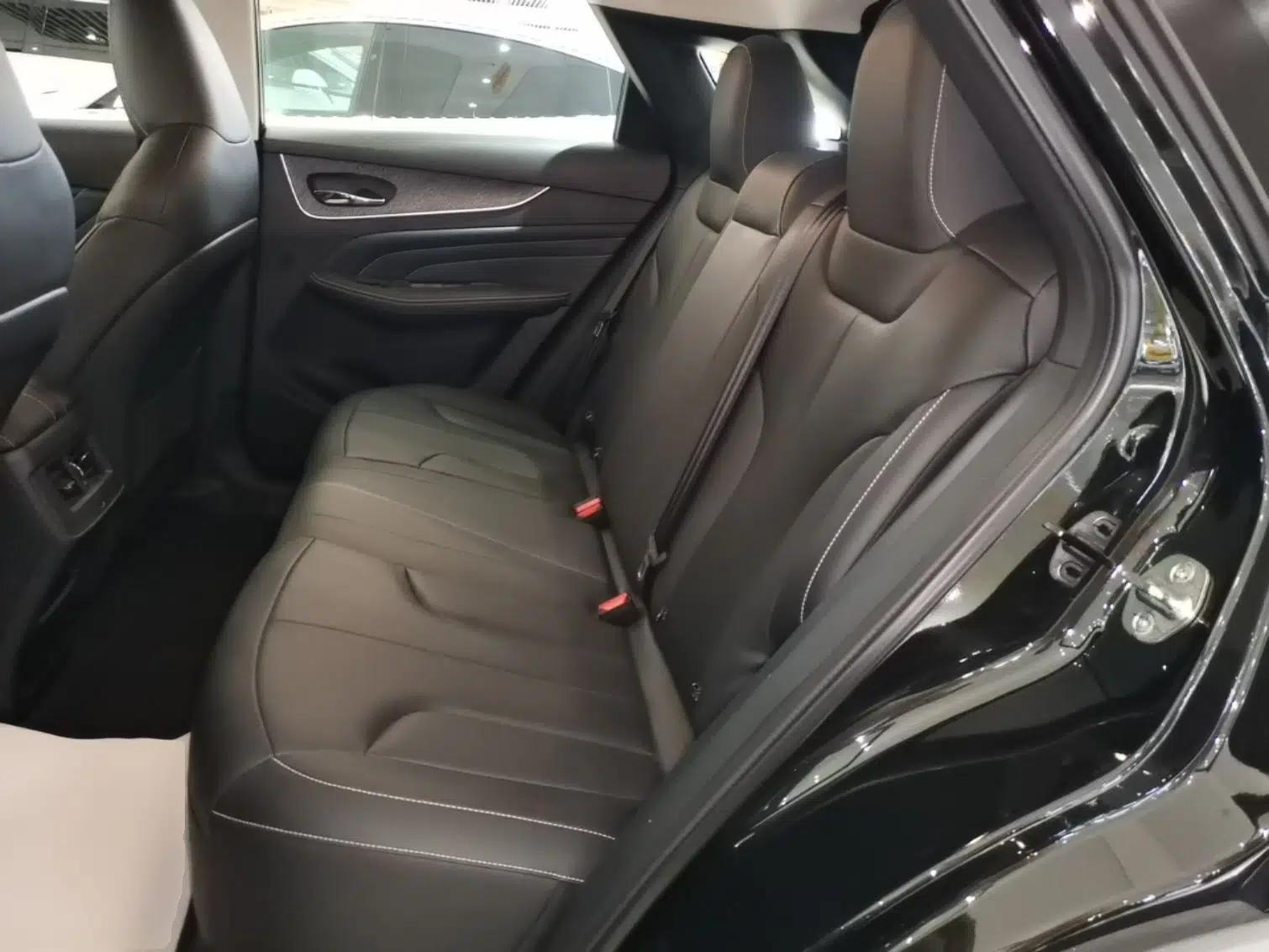 Venucia V DD-i 2023 60km iD Version — миниатюра 20