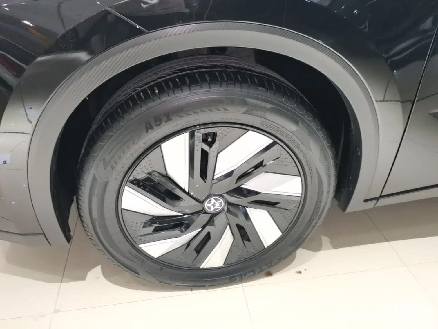Venucia V DD-i 2023 60km iD Version — миниатюра 10