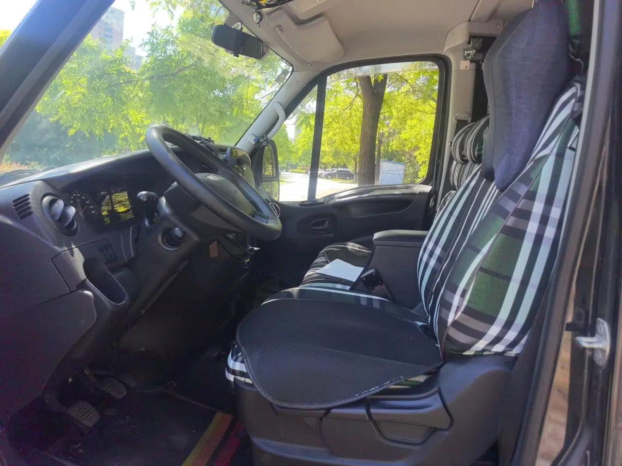 Iveco Eurocargo 2021 2.0T Manual Super-Rui Short Wheelbase Low-Roof Side-Hinged Door F1A — миниатюра 15