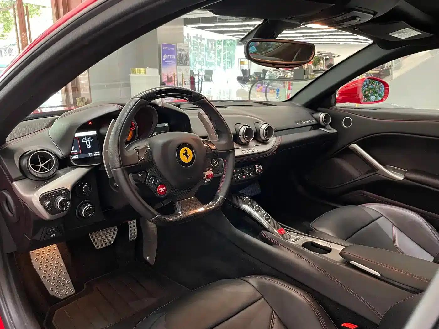 2013 F12berlinetta 6.3L Standard Model — миниатюра 11
