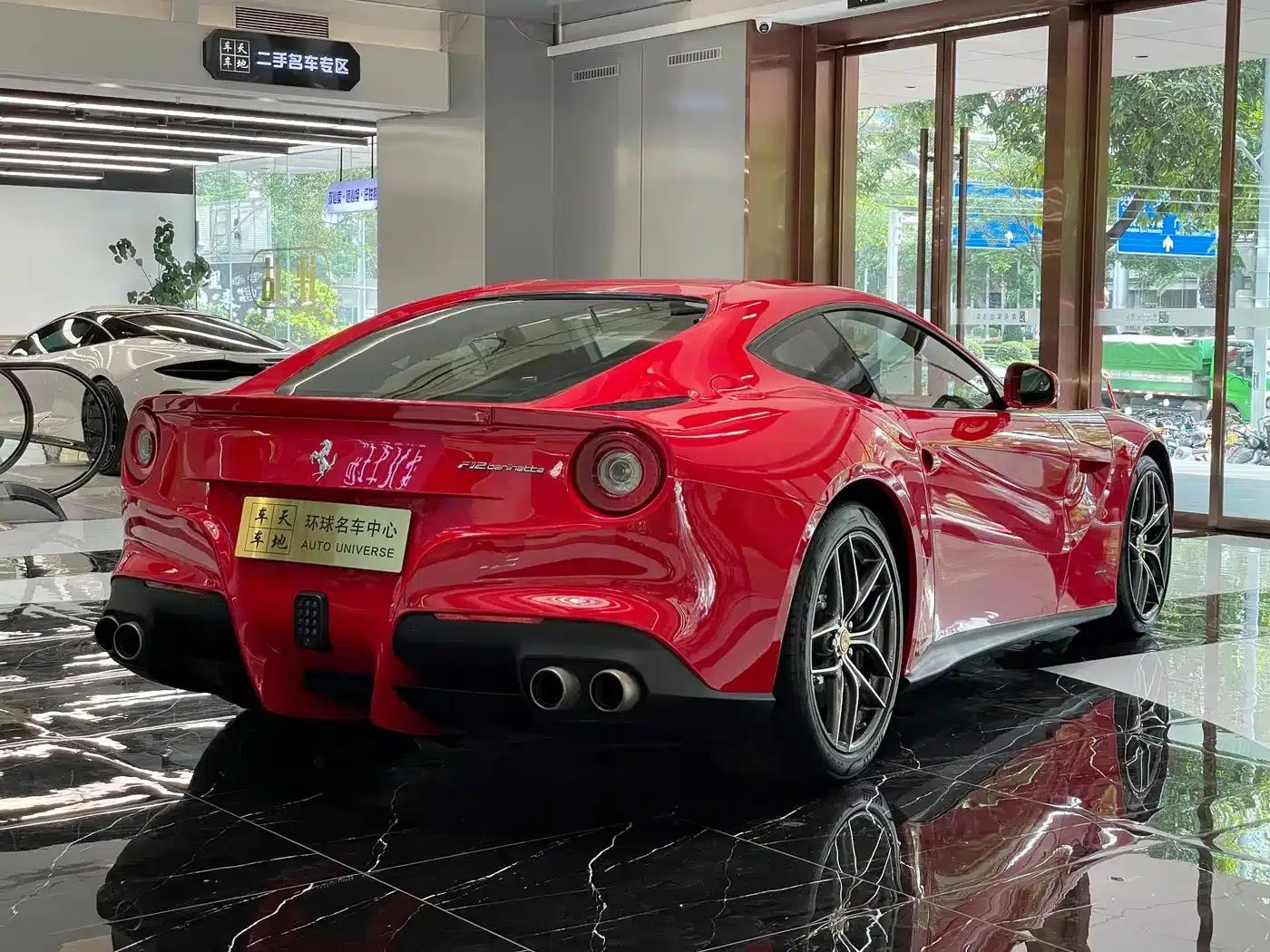 2013 F12berlinetta 6.3L Standard Model — миниатюра 13