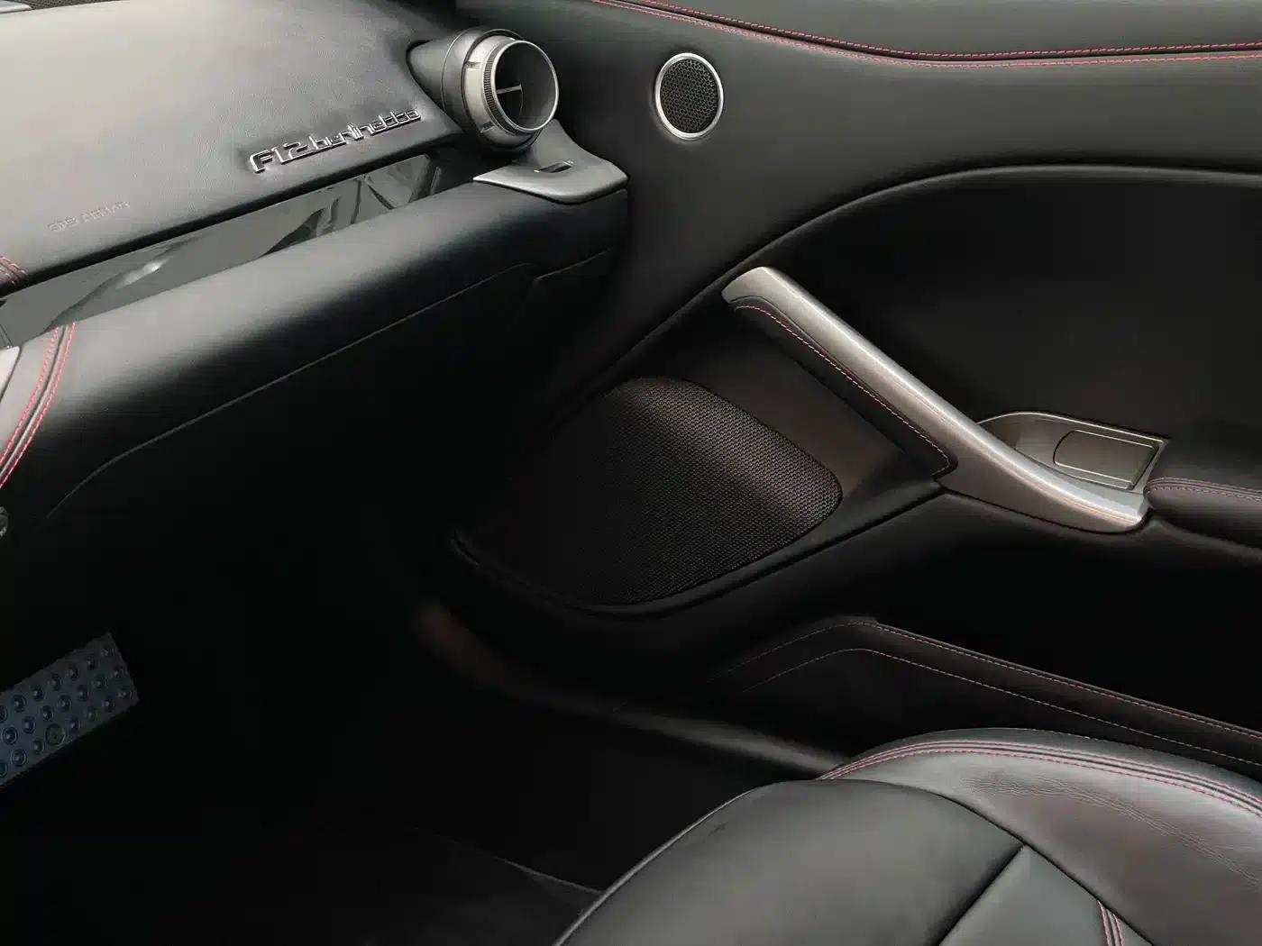 2013 F12berlinetta 6.3L Standard Model — миниатюра 8