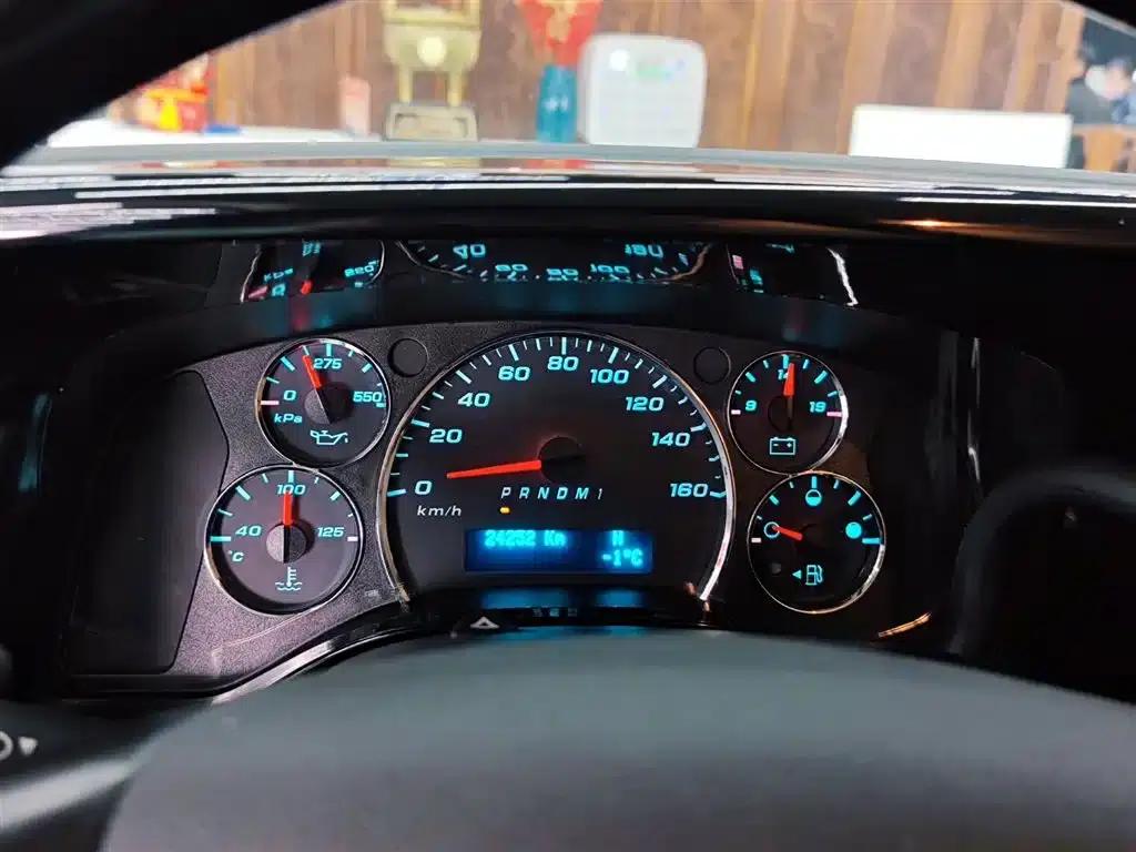 2014 SAVANA 5.3L 1500S Premium Edition — миниатюра 6