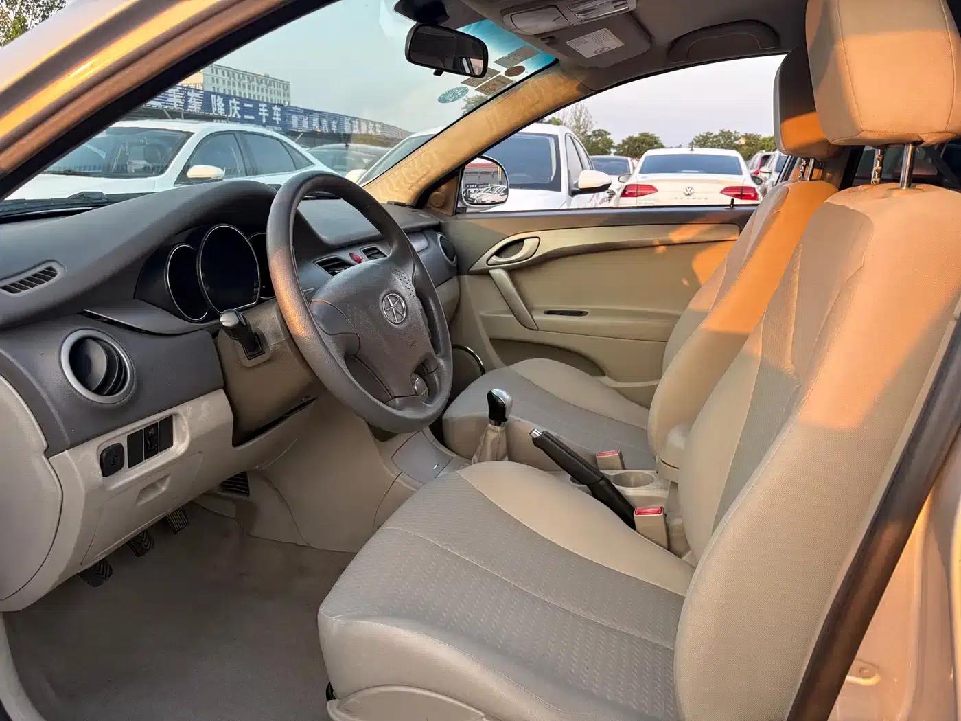 Heyue 2014 1.5L Manual Comfort Model (National IV Emission Standard) — миниатюра 6