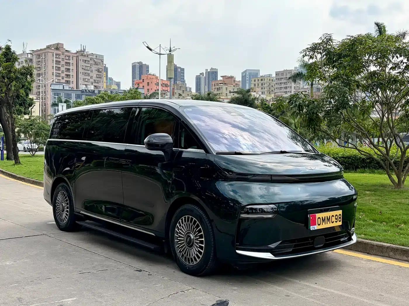 Yizhen L380 2025 Model 805km Flagship Edition 4WD — миниатюра 3