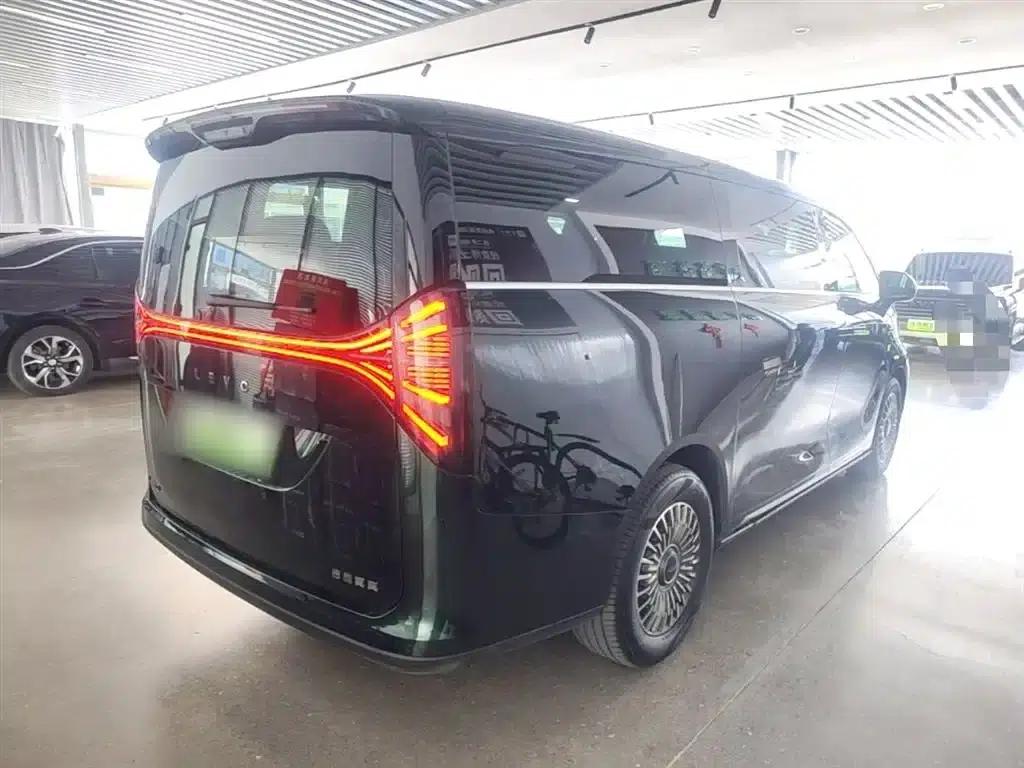 Yizhen L380 2025 Model 805km Flagship Edition 4WD — миниатюра 7