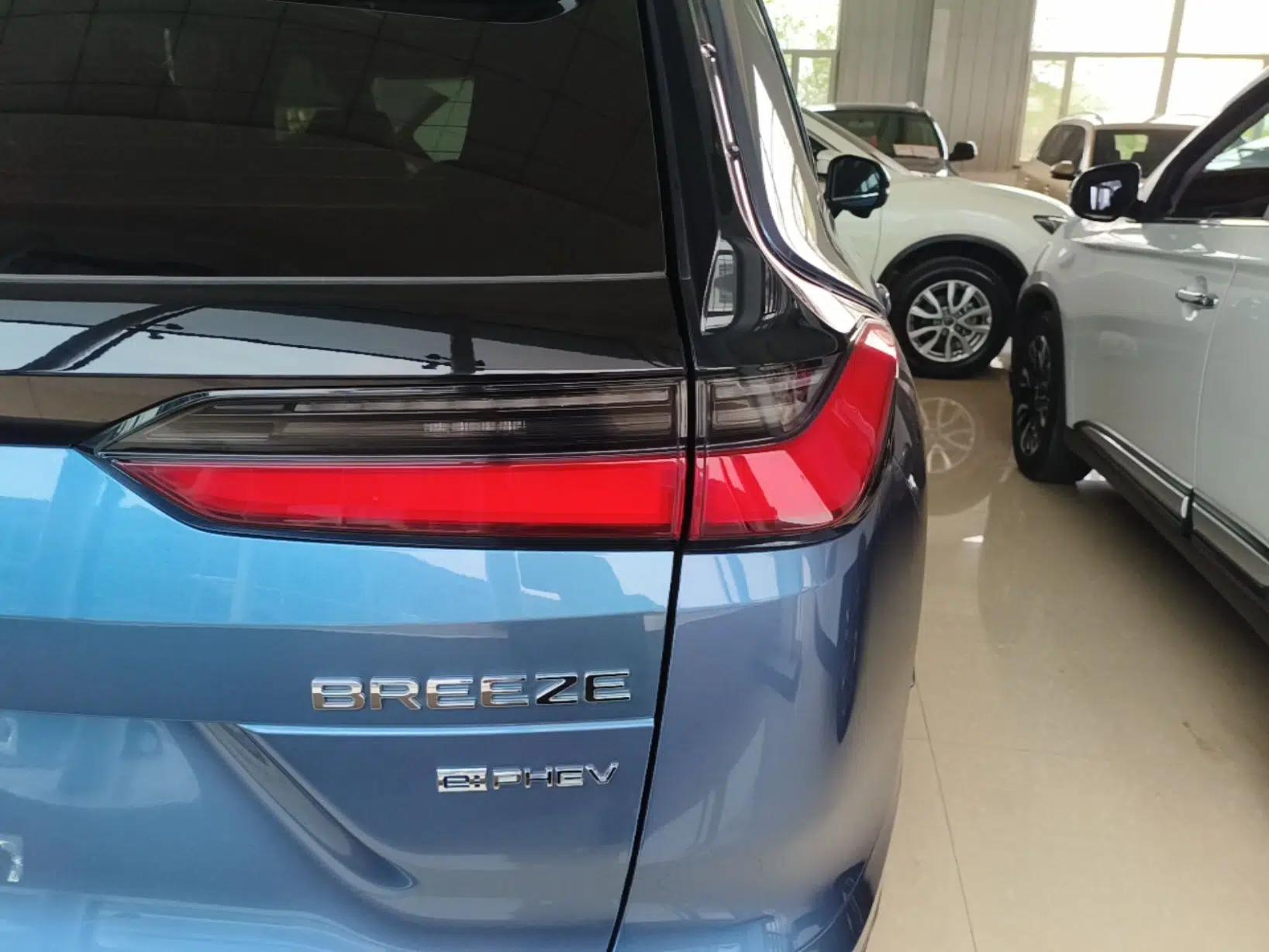 Honda Breeze New Energy 2023 ePHEV Ultimate Edition — миниатюра 14