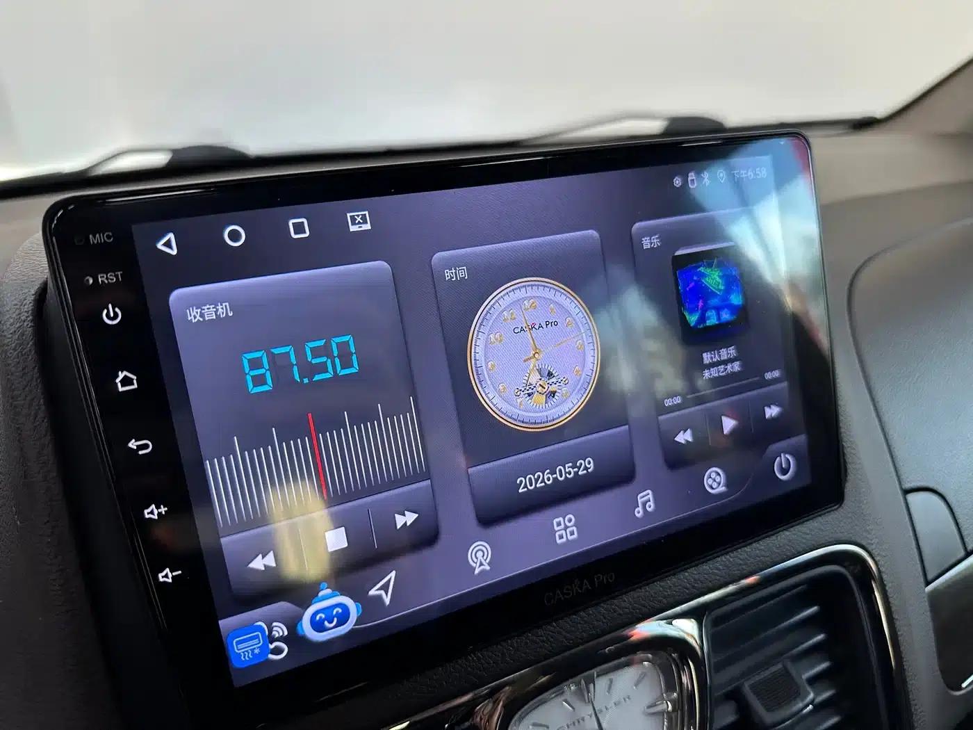 2013 Imported Grand Voyager 3.6L Luxury Edition — миниатюра 10