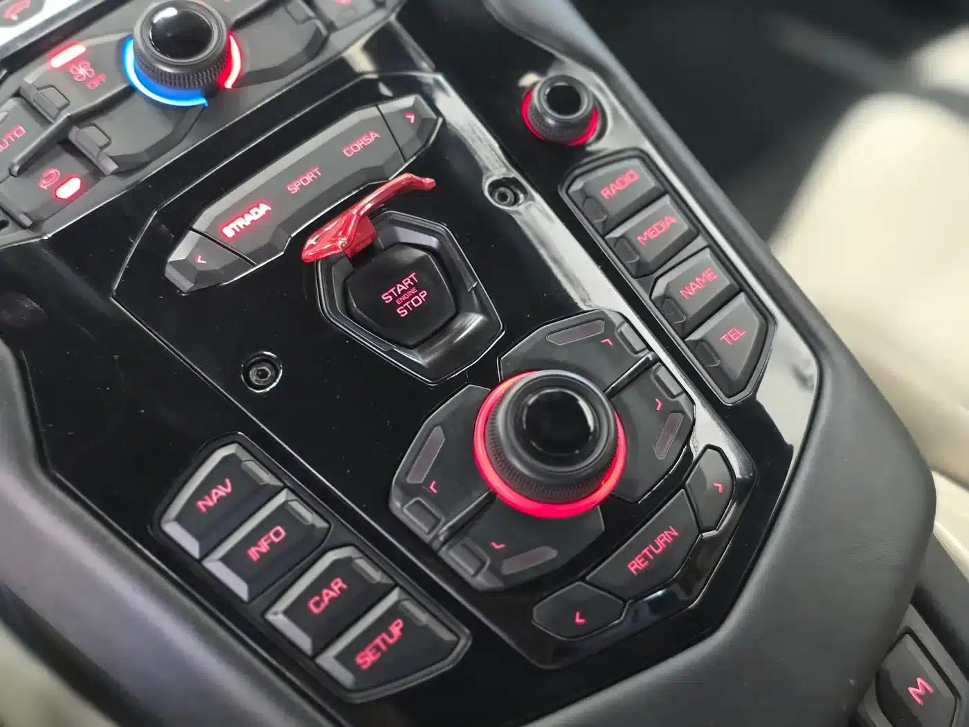 2011 Aventador LP 700-4 — миниатюра 18