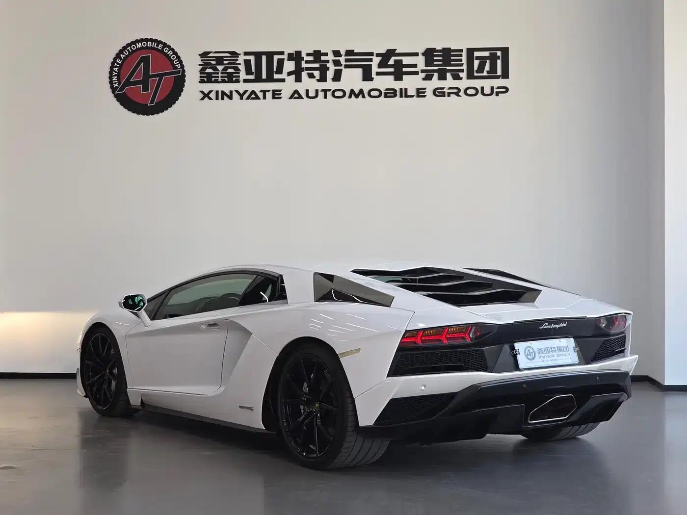 2011 Aventador LP 700-4 — миниатюра 6