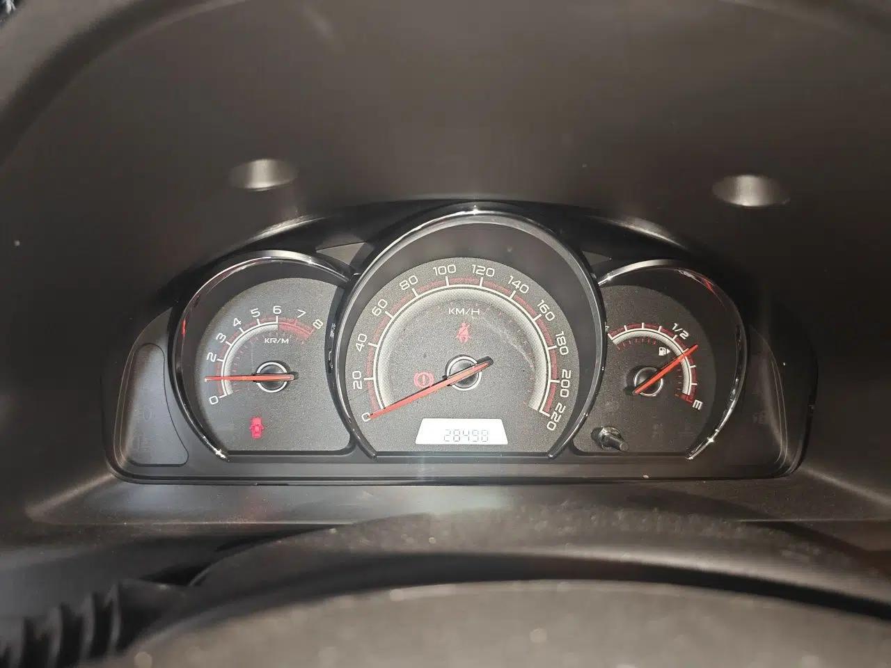 Baojun 630 2013 1.5L manual Comfort trim — миниатюра 11