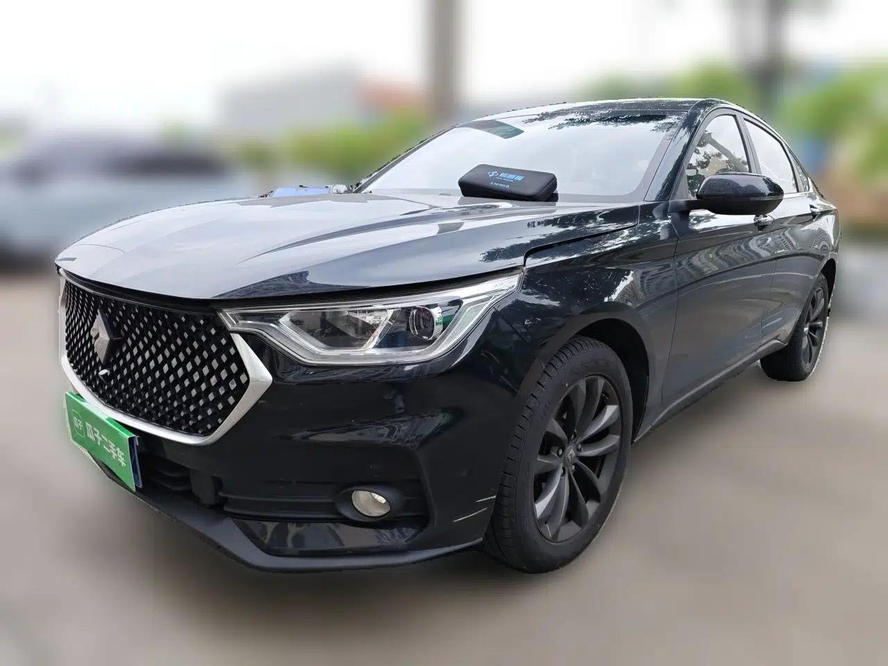 Baojun RC-6 2019 1.5T CVT 24-Hour Online Luxury Edition — миниатюра 1
