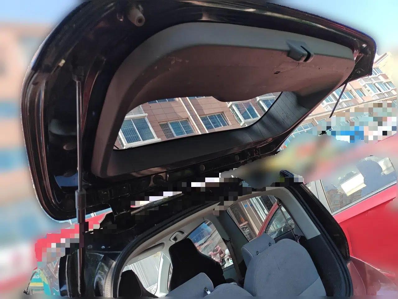 Baojun E300 2020 Plus Interstellar Future Edition — миниатюра 19