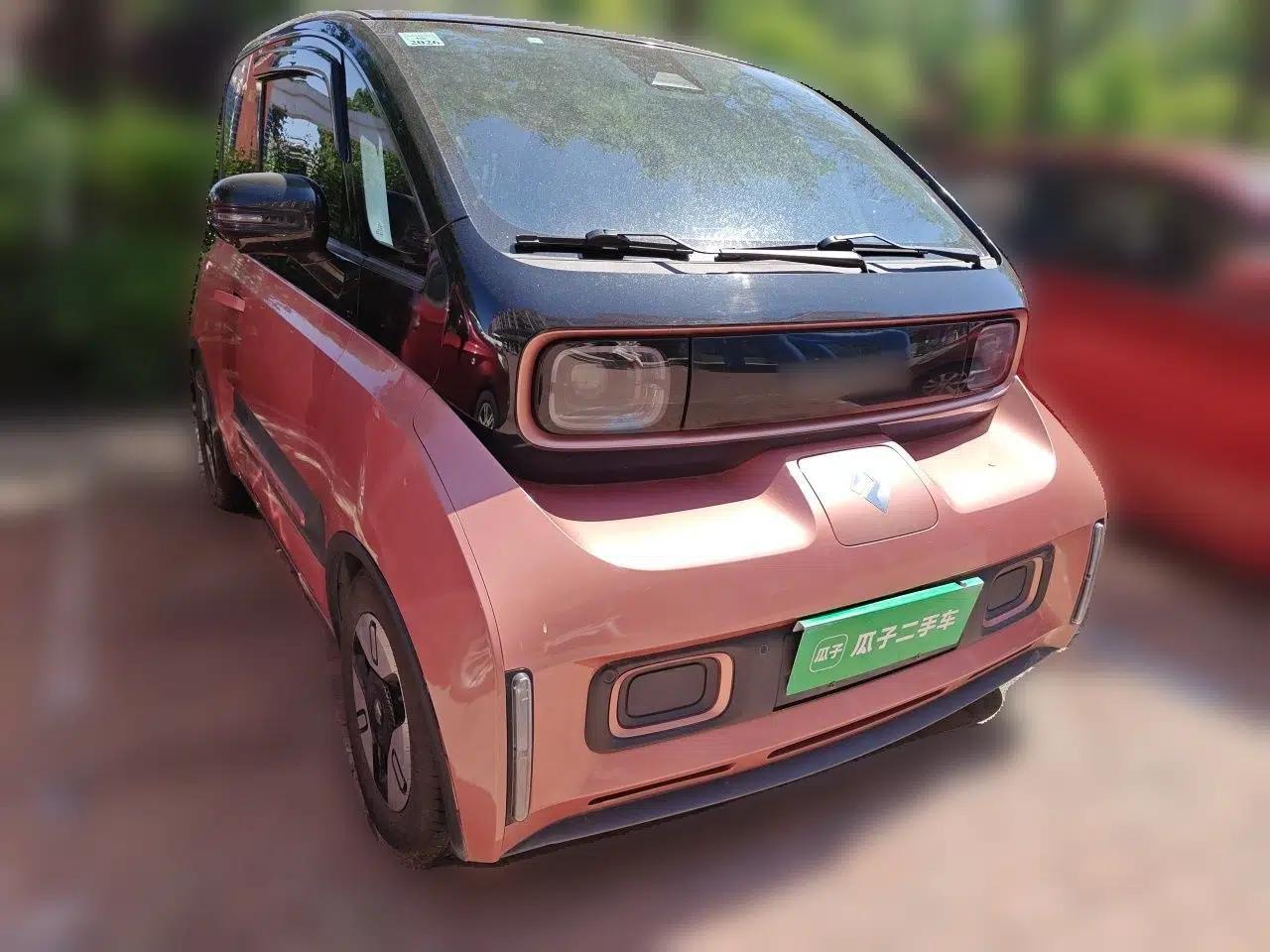Baojun E300 2020 Plus Interstellar Future Edition — миниатюра 3
