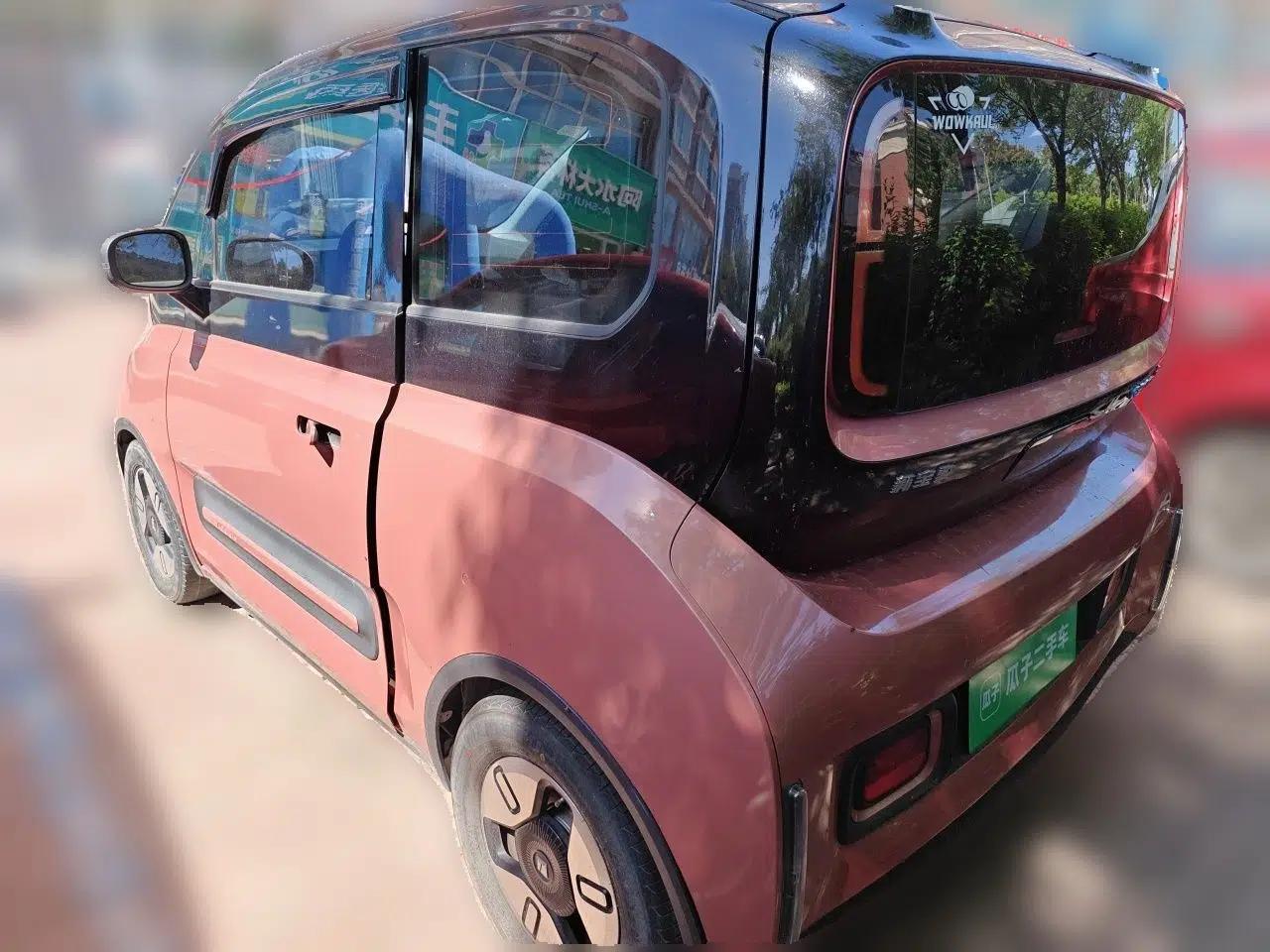 Baojun E300 2020 Plus Interstellar Future Edition — миниатюра 4
