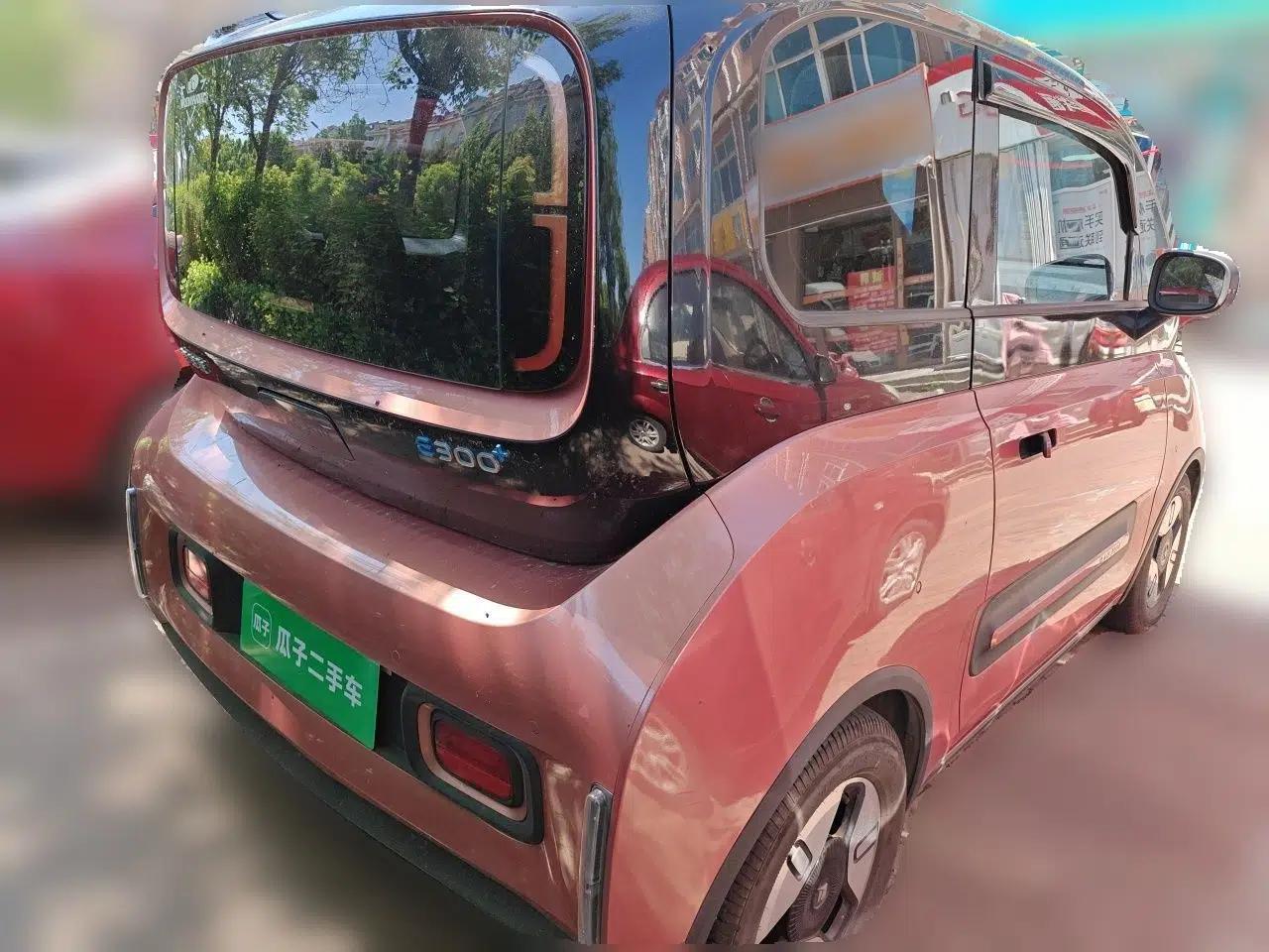 Baojun E300 2020 Plus Interstellar Future Edition — миниатюра 6