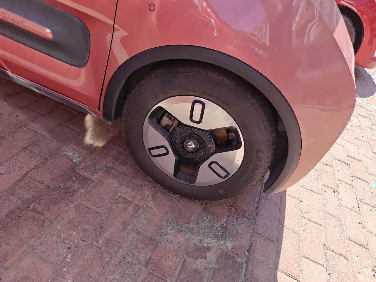 Baojun E300 2020 Plus Interstellar Future Edition — миниатюра 8