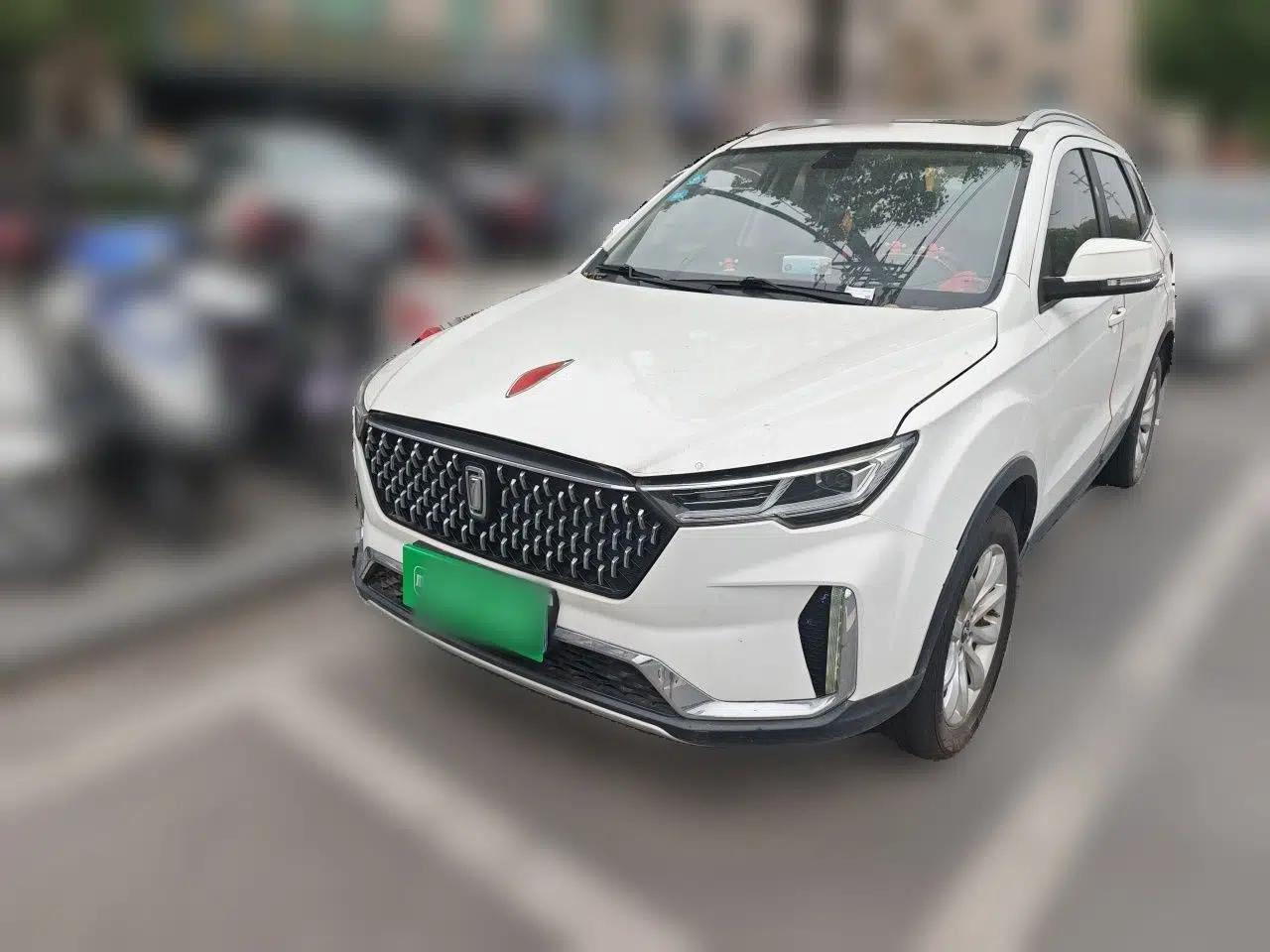 Bestune T33 2019 1.6L Manual Luxury Edition China VI — миниатюра 1