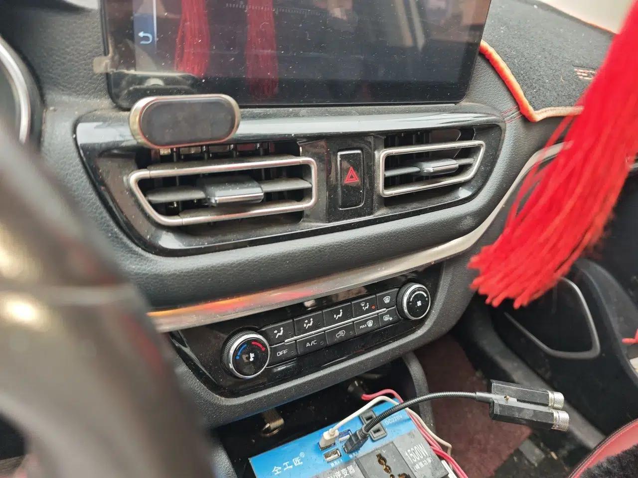 Bestune T33 2019 1.6L Manual Luxury Edition China VI — миниатюра 13