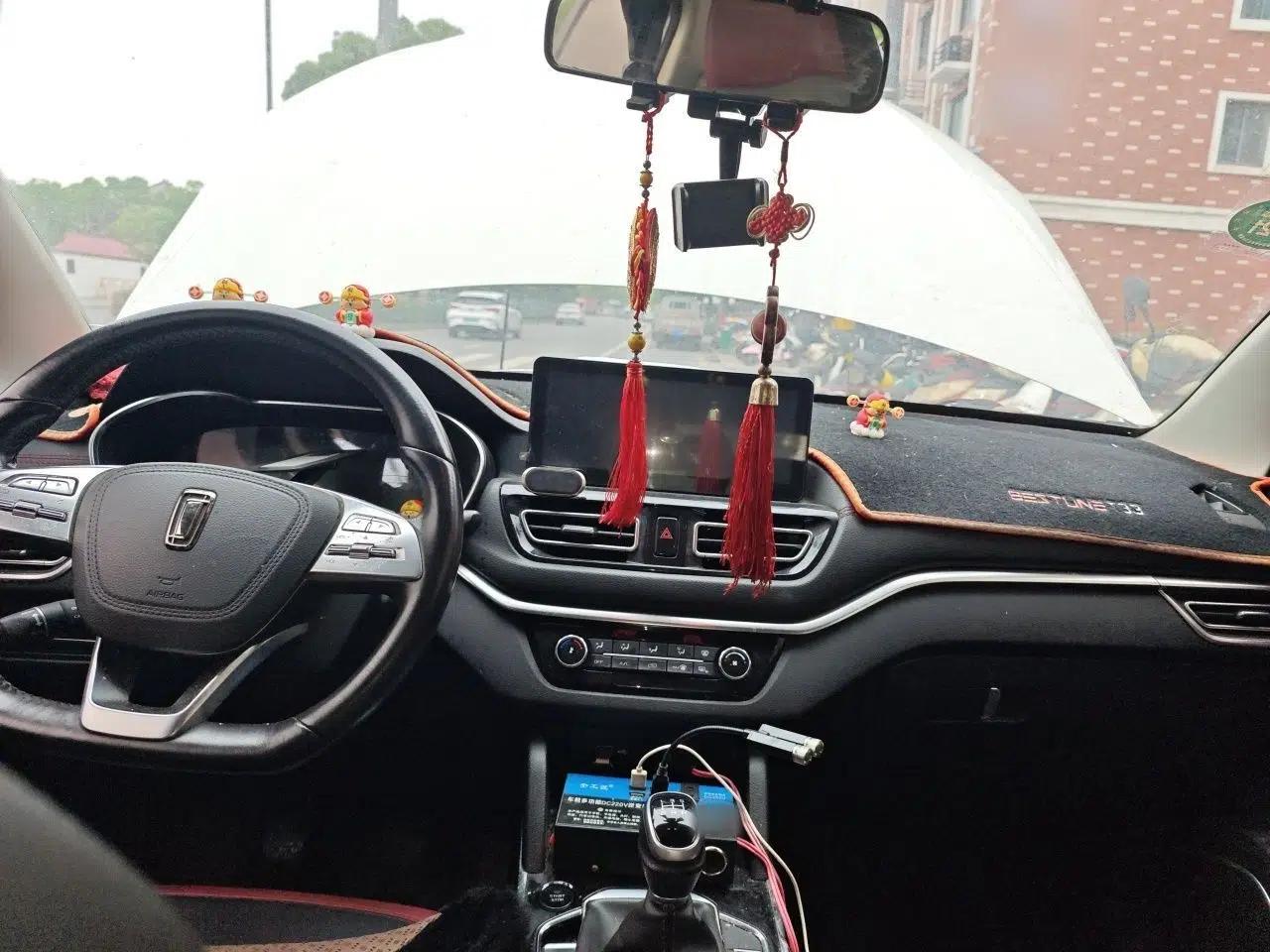 Bestune T33 2019 1.6L Manual Luxury Edition China VI — миниатюра 9