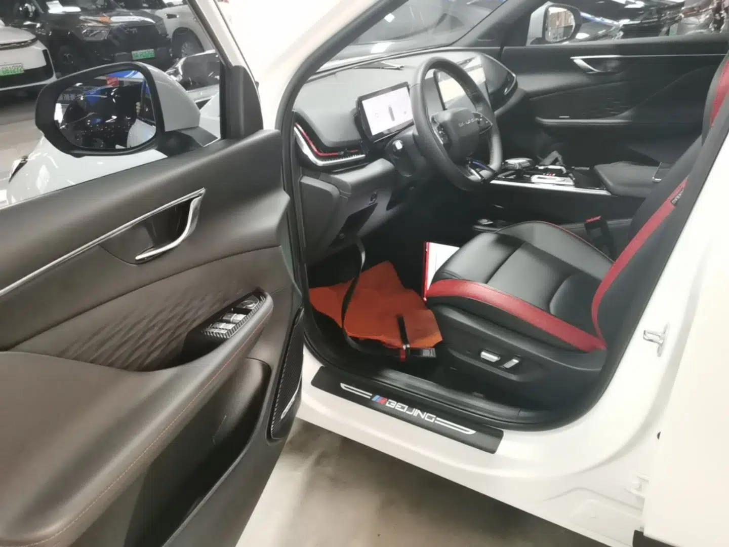 BAIC Rubik 2023 1.5T DCT Golden Edition — миниатюра 23