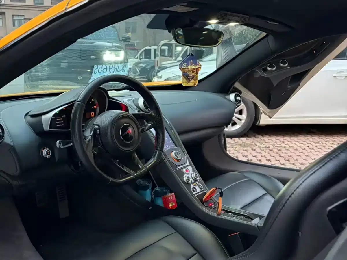 McLaren 12C 2013 3.8T Coupe 50th Anniversary Edition — миниатюра 5