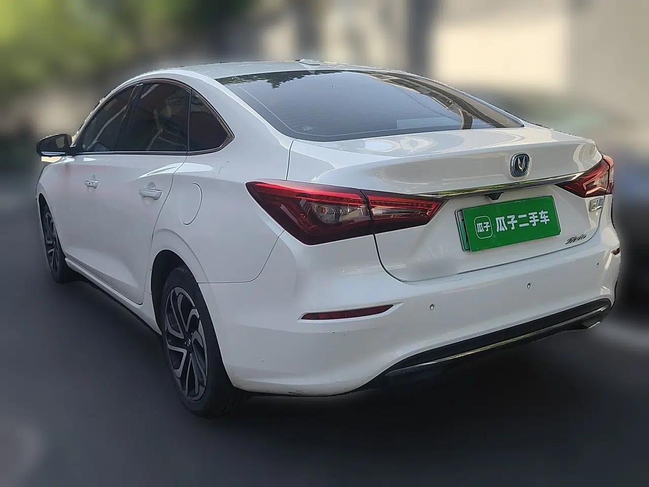 CHANGAN Eado New Energy 2019 EV460 Smart Edition — миниатюра 4