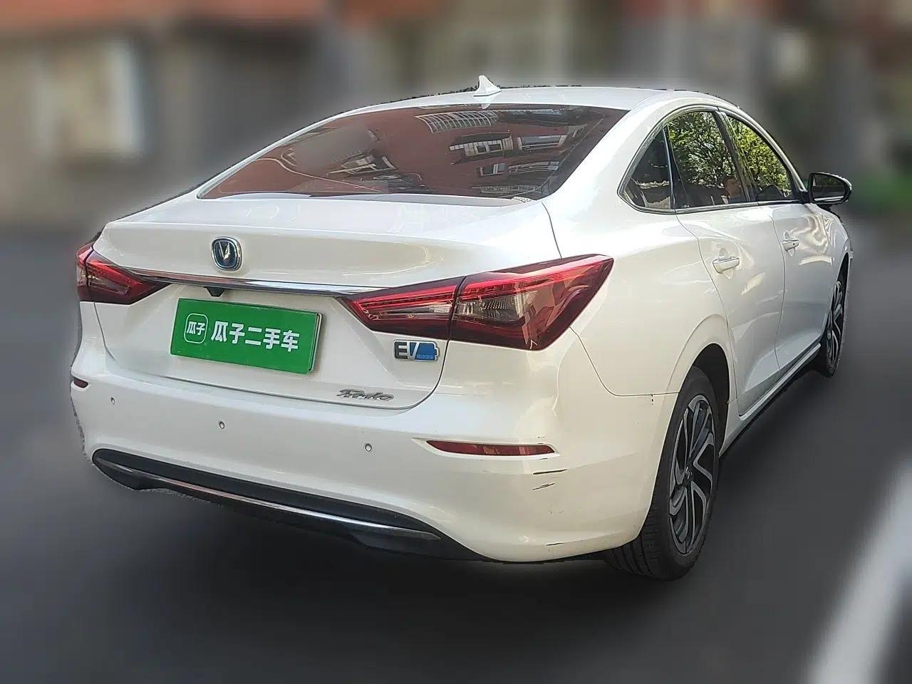 CHANGAN Eado New Energy 2019 EV460 Smart Edition — миниатюра 6