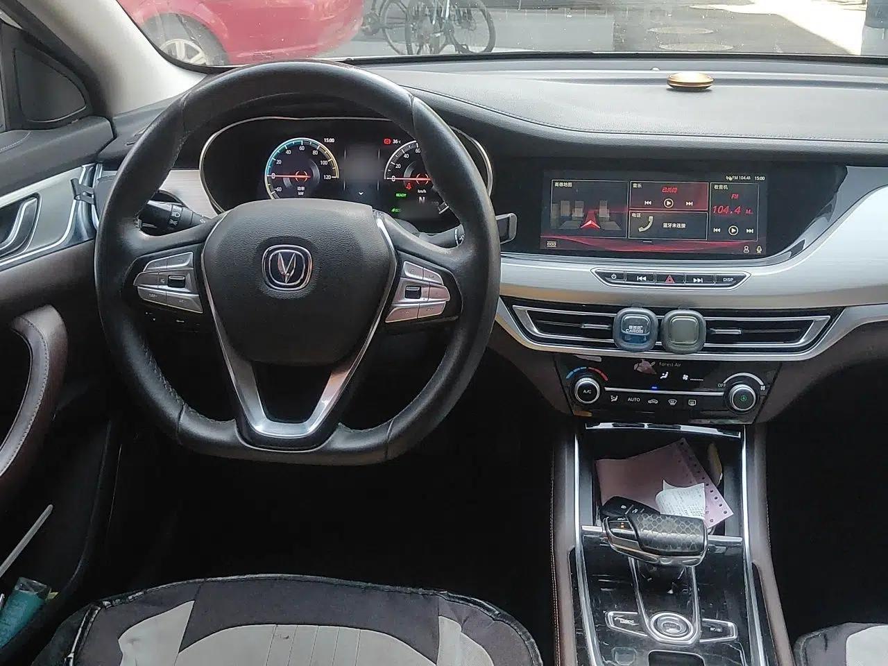 CHANGAN Eado New Energy 2019 EV460 Smart Edition — миниатюра 10