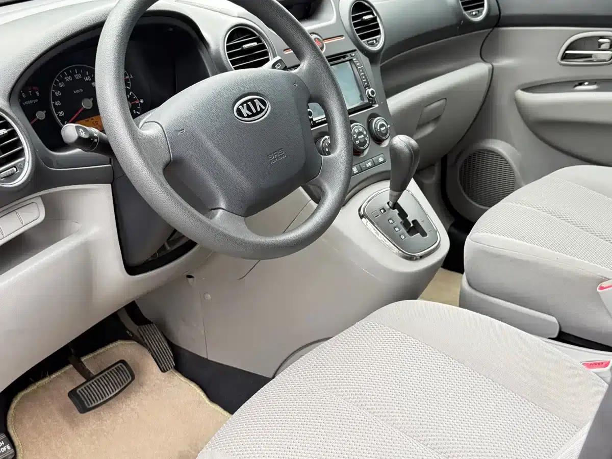 Carens 2011 1.6L 5-seater Automatic Comfort Edition — миниатюра 11