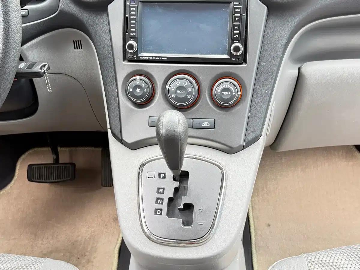Carens 2011 1.6L 5-seater Automatic Comfort Edition — миниатюра 20