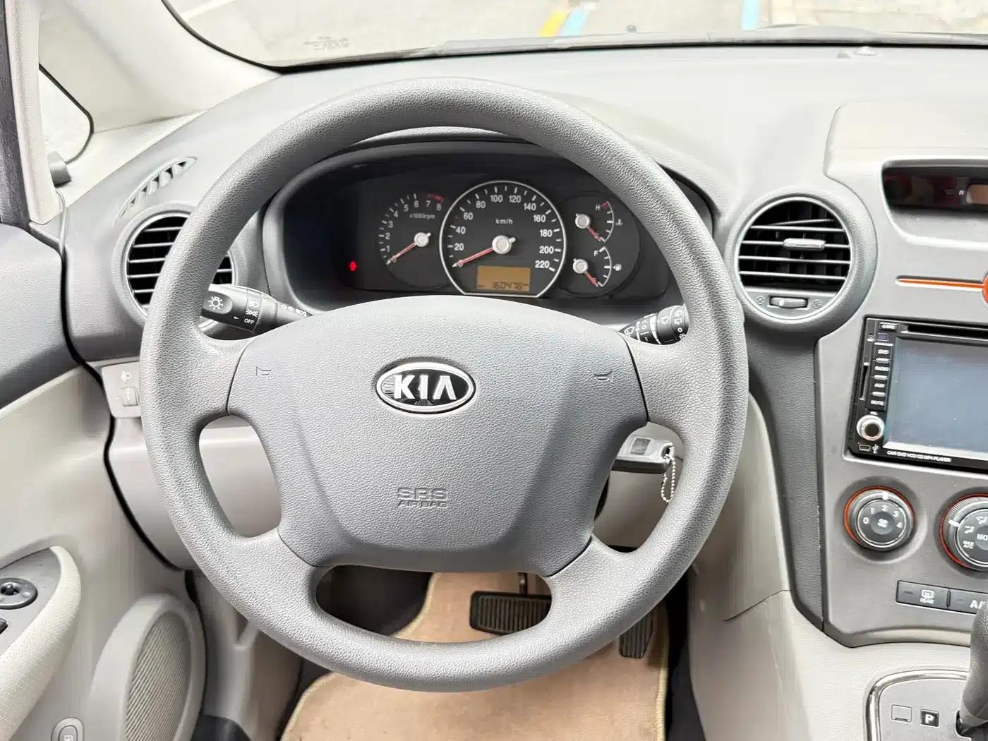 Carens 2011 1.6L 5-seater Automatic Comfort Edition — миниатюра 21