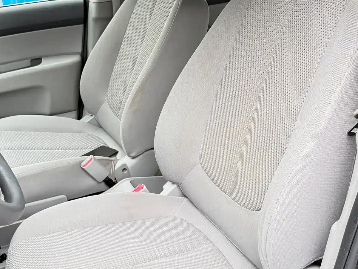 Carens 2011 1.6L 5-seater Automatic Comfort Edition — миниатюра 23