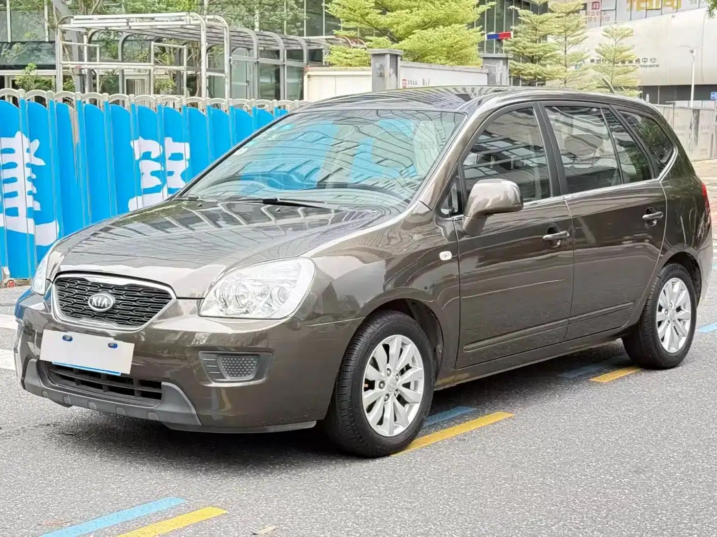 Carens 2011 1.6L 5-seater Automatic Comfort Edition — миниатюра 7