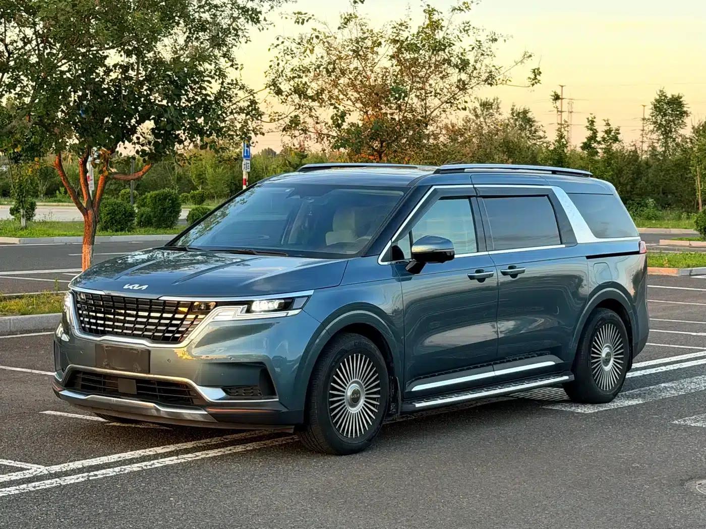 Carnival 2021 2.0T Flagship Edition — миниатюра 1