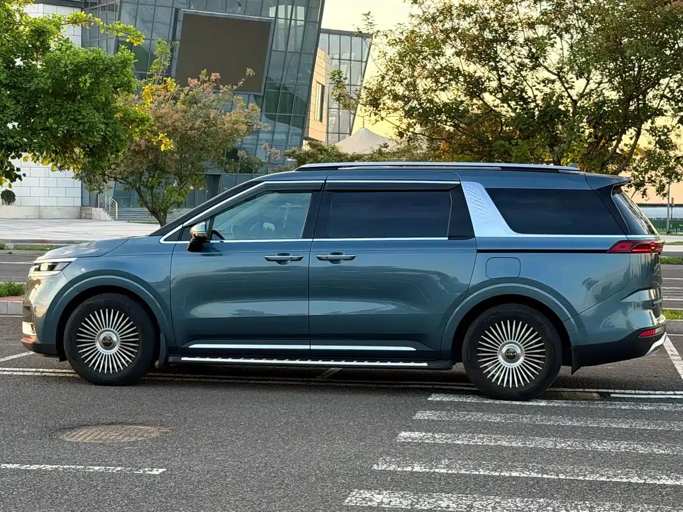 Carnival 2021 2.0T Flagship Edition — миниатюра 4