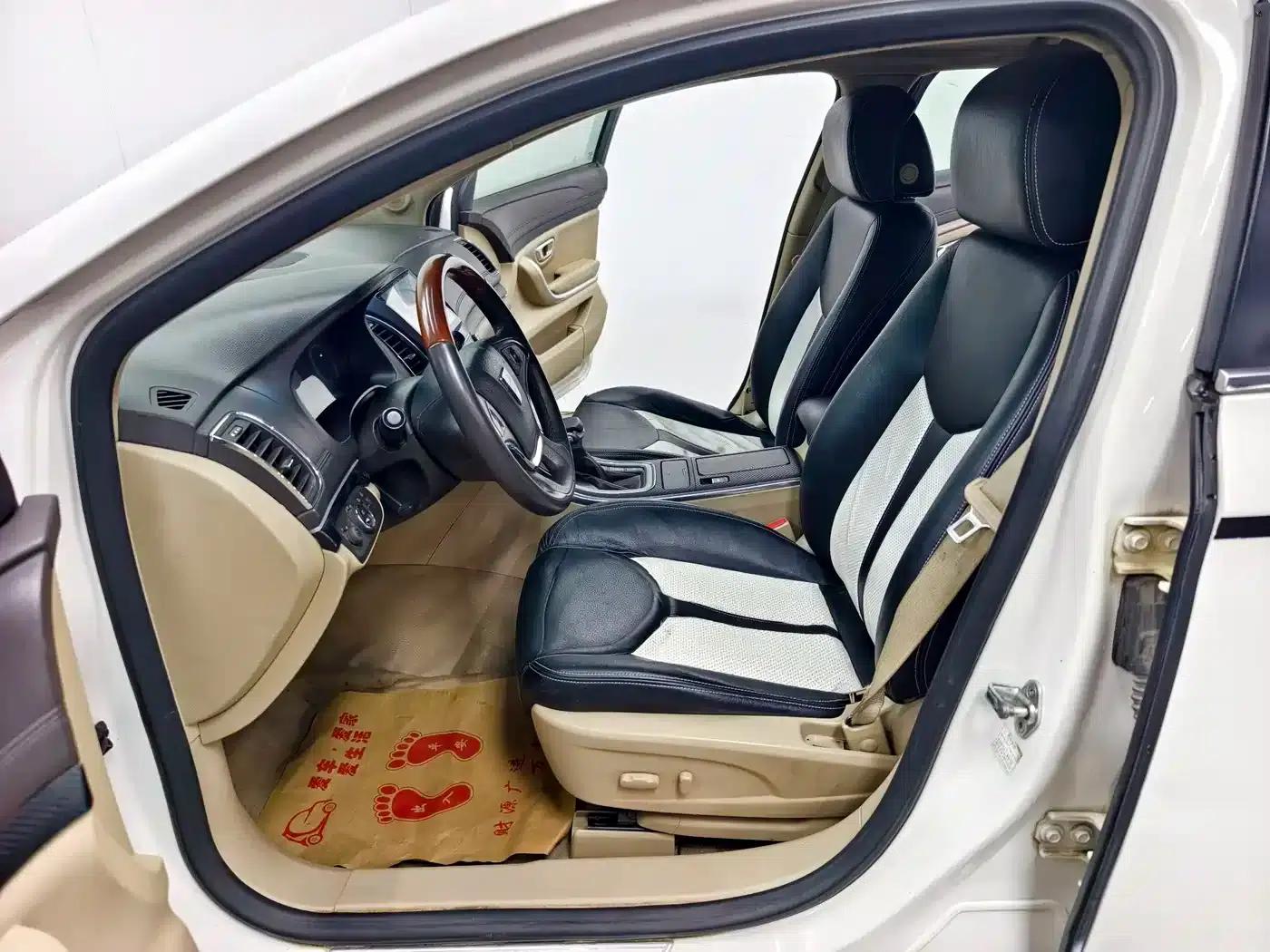 Roewe 950 2012 2.0L Elegant Edition — миниатюра 11