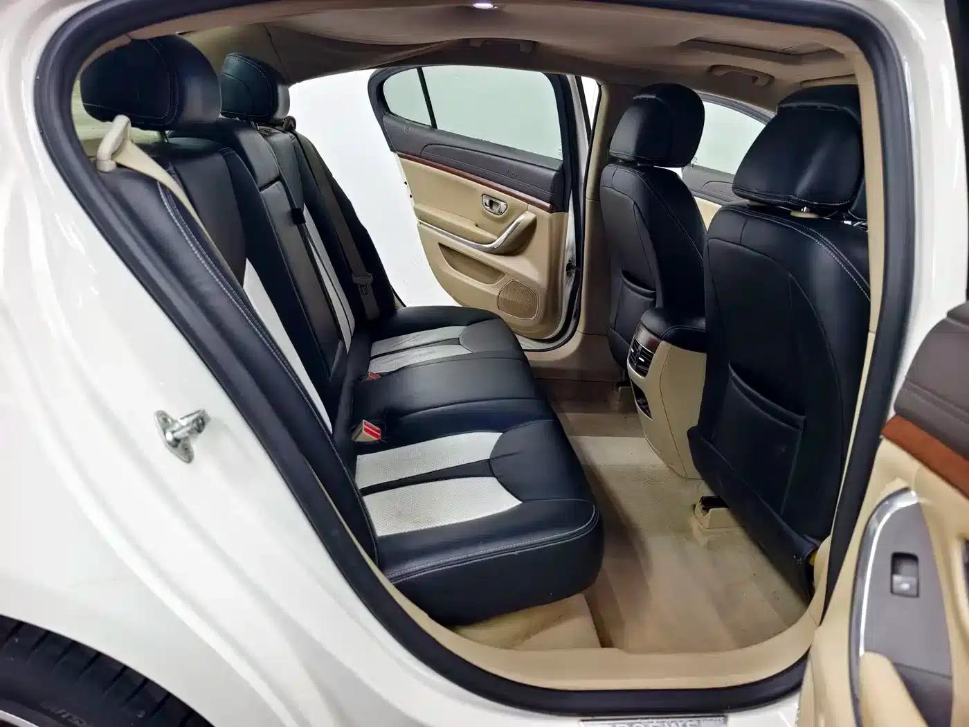 Roewe 950 2012 2.0L Elegant Edition — миниатюра 16